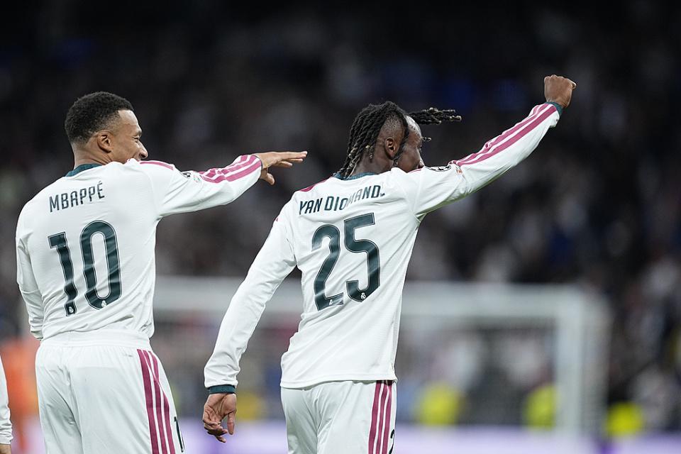 皇马激活1.4亿标王！欧冠20分钟传射+天外飞仙弑旧主，近4场造6球